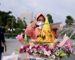 HUT Kota Surabaya 727 tahun terakhir b