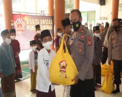 330 Paket Baksos Akpol 93 di Salurkan 