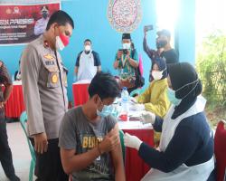 WAKAPOLDA BANTEN CEK VAKSINASI DI 
