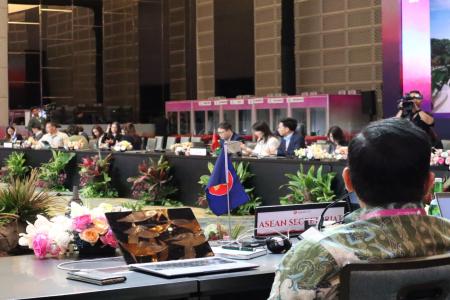AMANKAN PERTEMUAN MENTRI EKONOMI A
