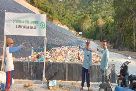 WARGA ALANG ALANG KARIMUNJAWA DIRESAHK