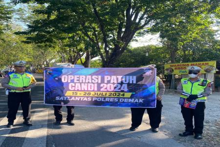 SATLANTAS POLRES DEMAK BERIKAN REW