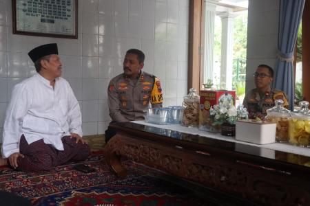 KAPOLRES SILARAHMI KE TOKOH AGSMA DEMA