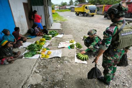 WARGA KEIKEY SAMBUT GEMBIRA ROSITA