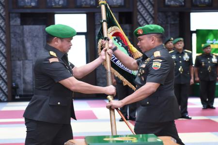 Pimpin Sertijab Pangdam IBB dan Danses