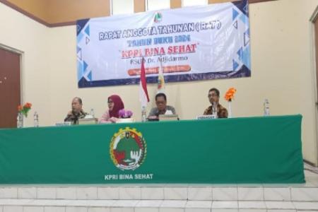 Plt Kepala Dinas koperasi  UKM Hadiri 