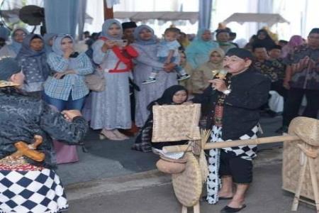 Tradisi Adat Begalan Saat Pernikahan Y