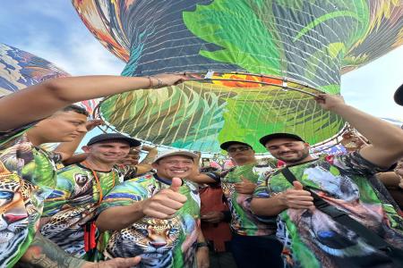 Go Internasional Balon Udara Tradision