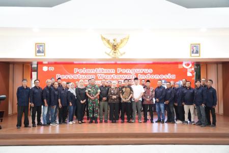 Pelantikan PWI Bupati Kendal Ajak PWI 