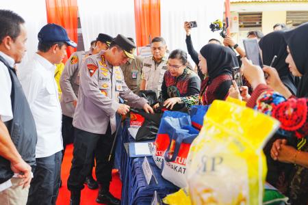 KAPOLRI TINJAU GPM DI KALBAR, 310,