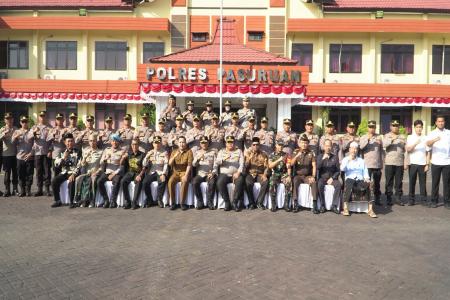 Kapolda Jatim Gelar Coffe Morning di Polres Pasuruan Perkuat Sinergi F