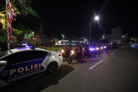 Harkamtibmas Polda Jatim Gelar Patroli Skala Besar Jamin Rasa Aman War