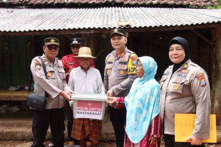 Kapolres Sumenep Letakkan Batu Pertama