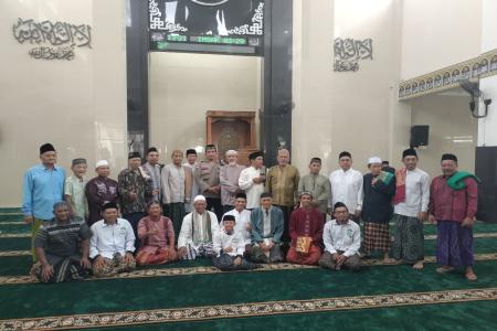 Satbinmas Polres Pasuruan Gelar Safari Salat Jumat Tegaskan Bahaya Jud